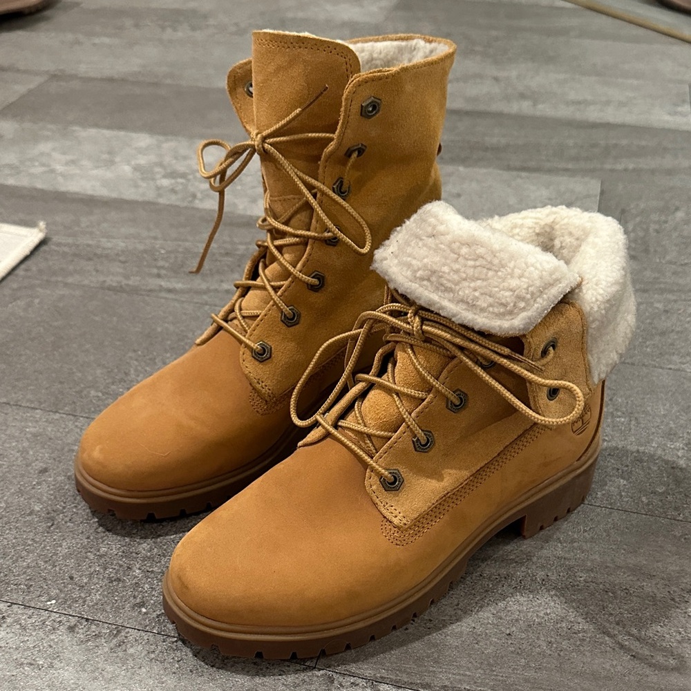 Timberland Women's Tan Fleece-Lined Boots